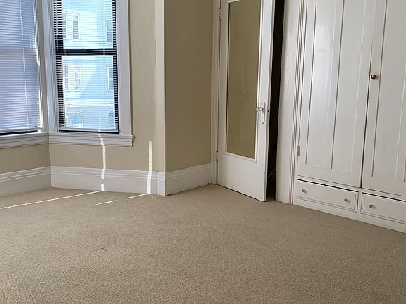 5th image of 2195 Sacramento St #202
