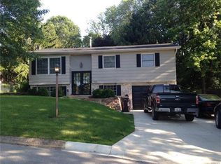 5704 Piasa Trl, Godfrey, IL 62035