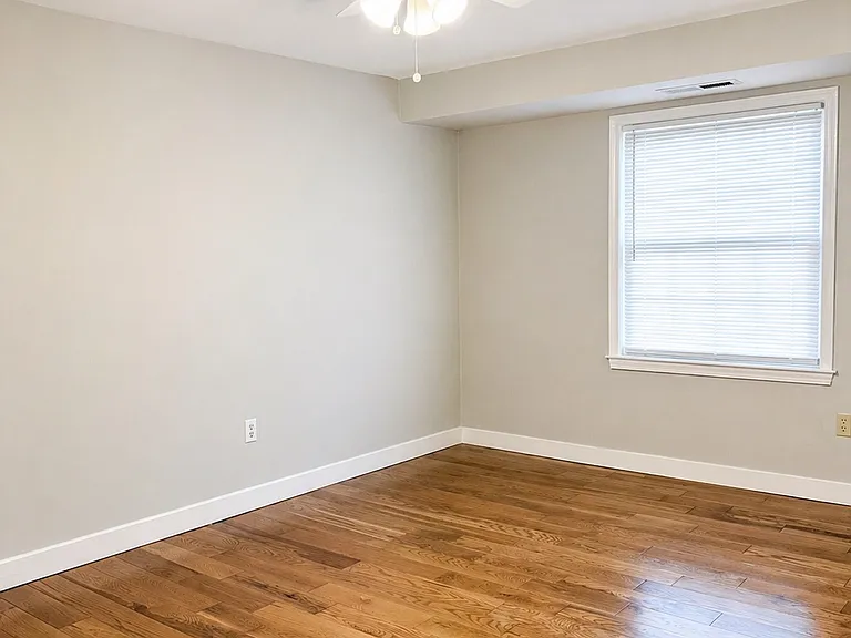 12715 Gordon Blvd — Photo 7