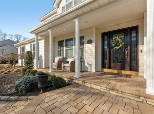 4 Miranda Dr, Ridge, NY 11961