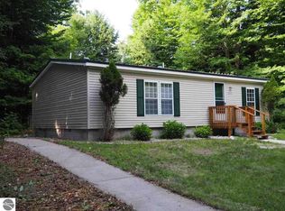 9474 Homestead Rd, Benzonia, MI 49616
