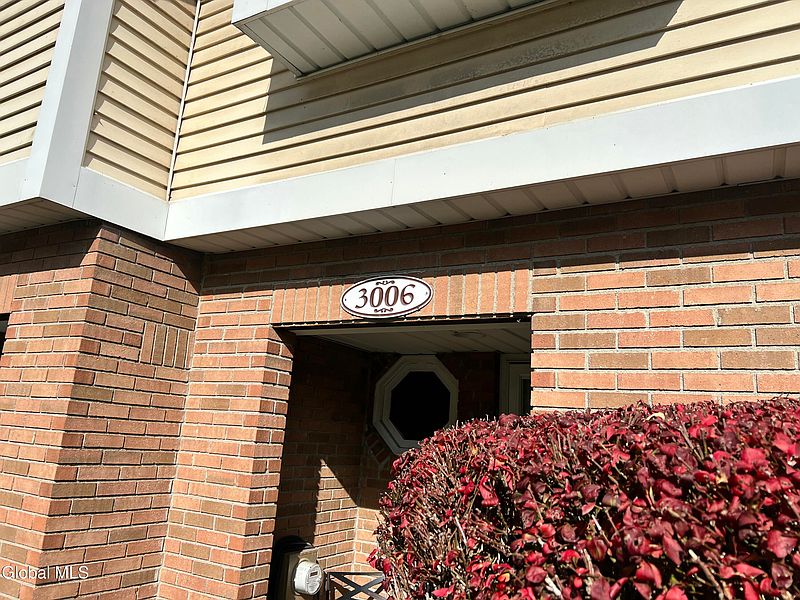 3rd image of 3006 Squire Boulevard