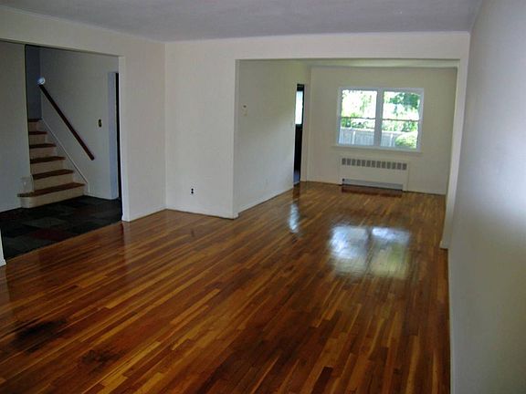 3rd image of 14 Sherwood Dr