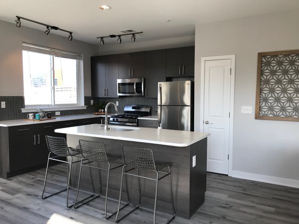 101 Avenue Of The Arts APT 513
