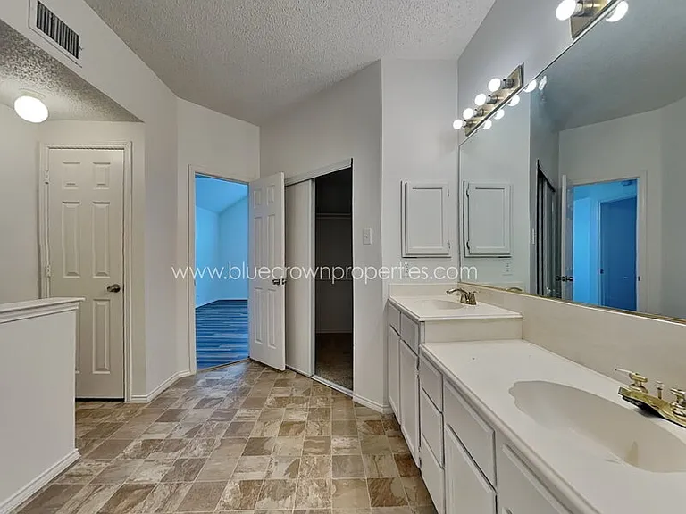 1409 Post Oak Dr — Photo 9