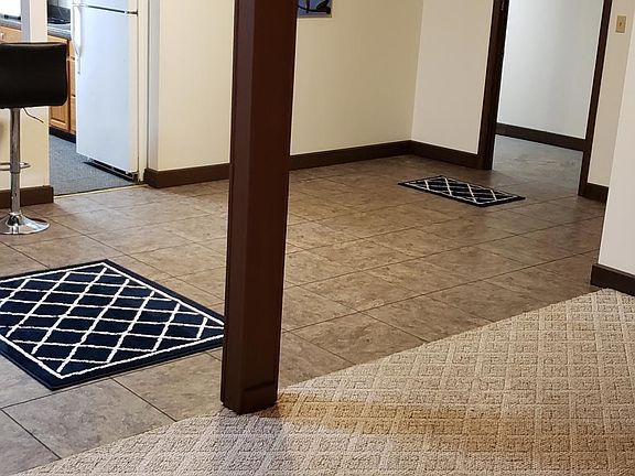 5th image of 100 Sherwood Dr APT 9
