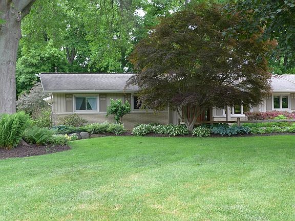 3rd image of 10731 Brookview Dr