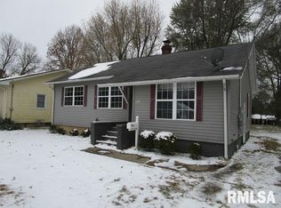 933 Goltra Ave, Jacksonville, IL 62650