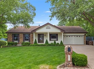 102 S Willow Grove Ct, Saint Peters, MO