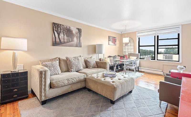 1st image of 1031 E 108th St #3X