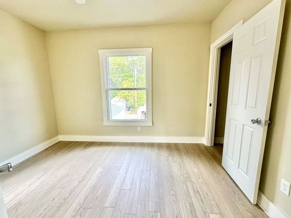 cedar-rapids-iowa-2055682336 picture