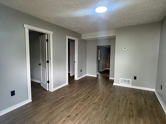 2nd image of 601 Kinnane Ave