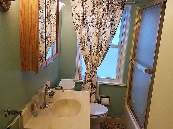 5th image of 23046 Summerland Ave