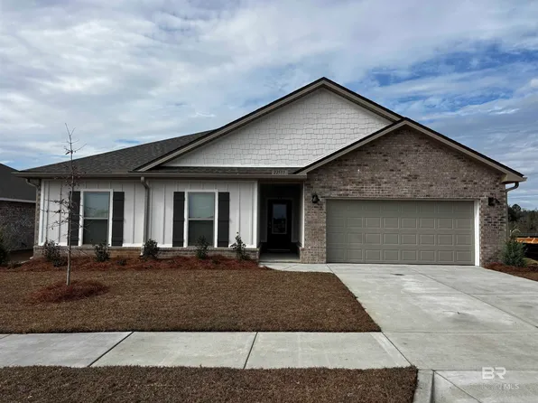 22555 Thatch St, Robertsdale, AL 36567