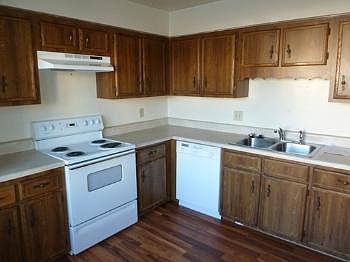 2nd image of 744 Glenshire Dr