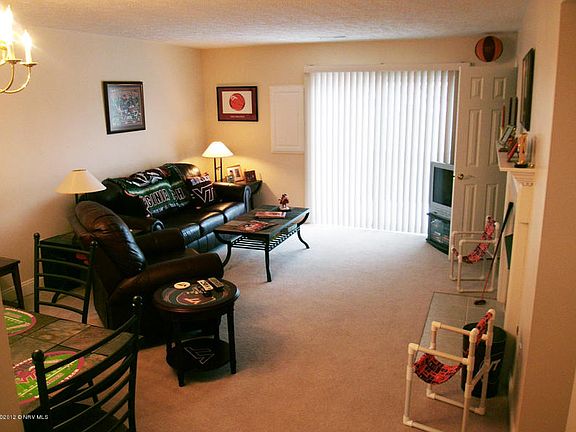 2nd image of 315 Oaktree Blvd