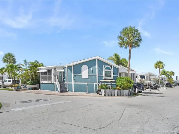 867 Nettles Blvd, Jensen Beach, FL 34957