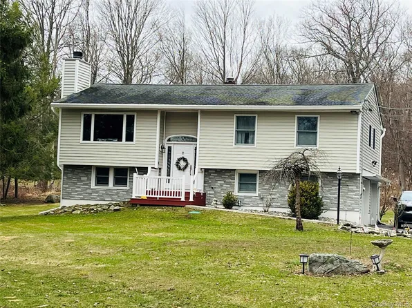 226 White Pond Road, Stormville, NY 12582