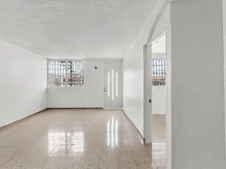 PARTE BAJA Calle 27 Blq W13 Urb Bella Vista — Photo 5