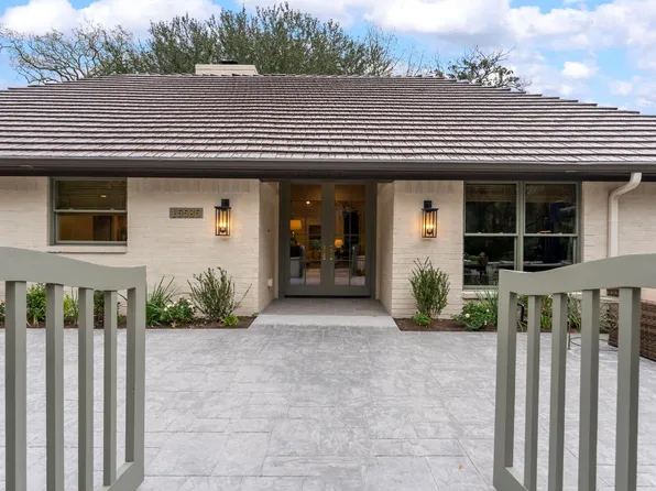 15585 Bedford Ln, Conroe, TX 77384