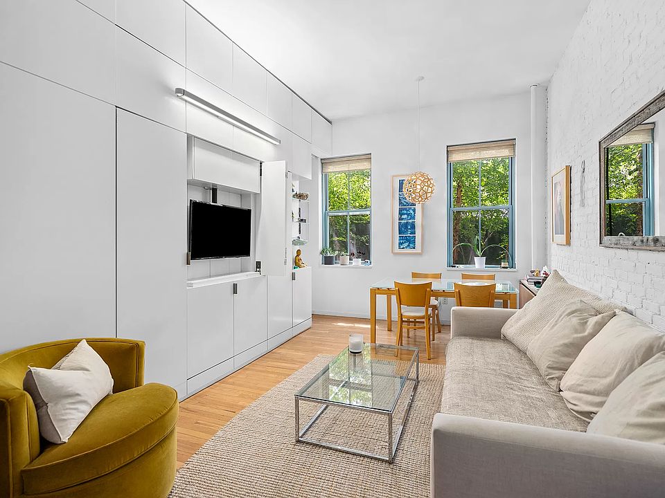 1st image of 256 W 21st St APT 1B