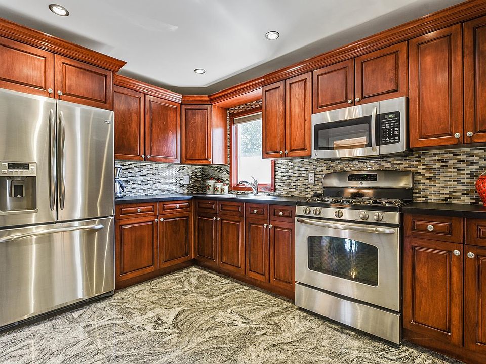 11 Robby Rd, Little Ferry, NJ 07643 Zillow