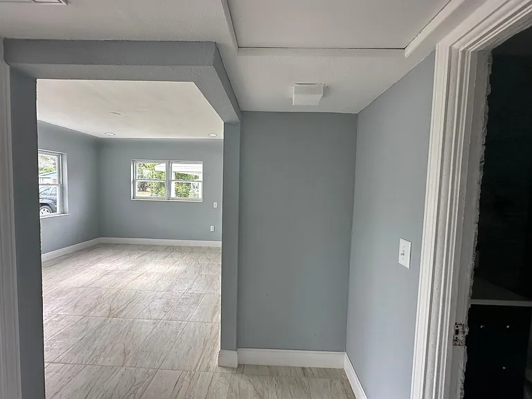 3428 Ithaca St N — Photo 10