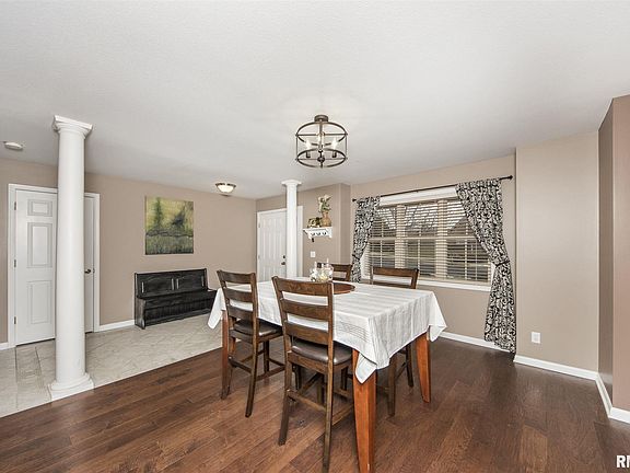 3rd image of 7111 N Bradford Pl