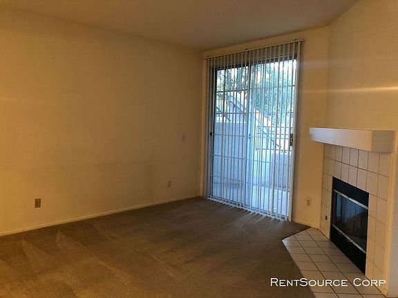 5th image of 24101 Del Monte Dr Unit 425