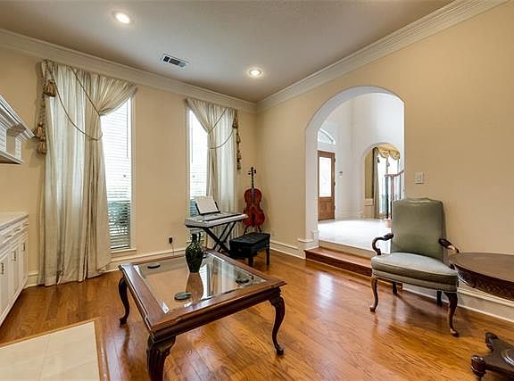 5th image of 1601 Promontory Dr