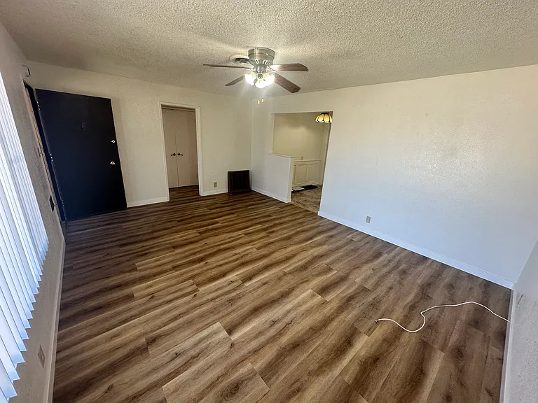 941 Leslie Dr — Photo 6