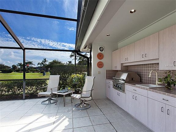 5th image of 4202 Las Palmas Way