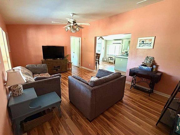 4th image of 24205 Lomitas Dr