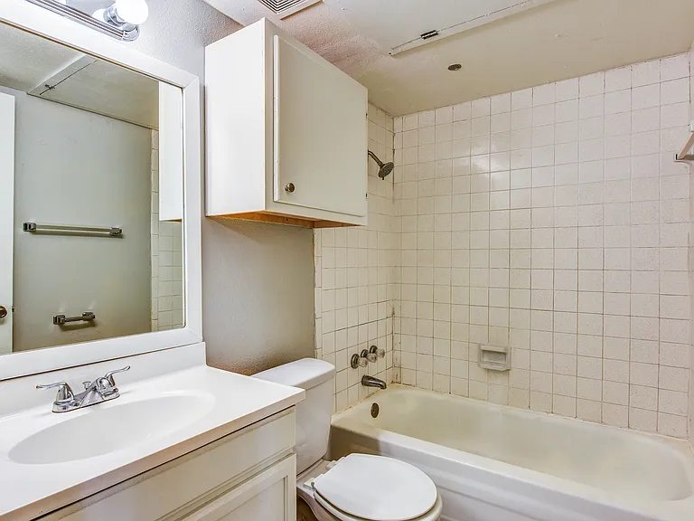 Heather Apartments — Photo 7