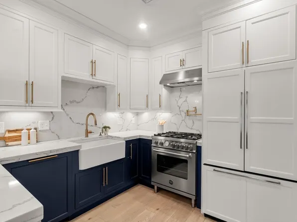 150 Athens St #Penthouse 8, Boston, MA 02127