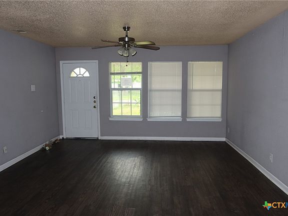 4th image of 1806 Fairview Dr