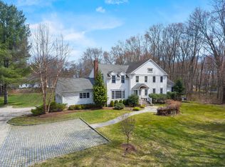 410 Redding Rd, Fairfield, CT 06824