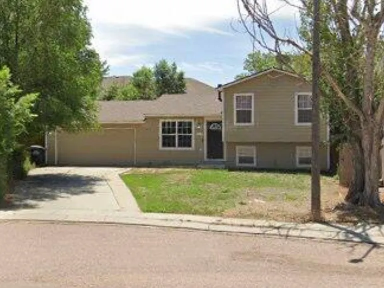 115 Comanche Ct — Photo 1