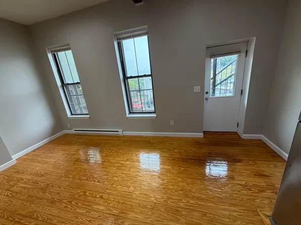 40 Williams St APT B, Chelsea, MA 02150