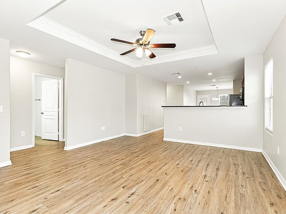 3rd image of 9927 Sanders Rose Ln