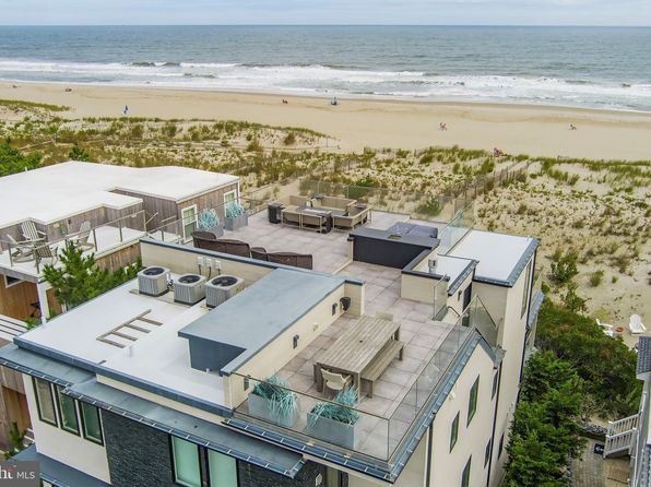 11 N 3rd St, Beach Haven, NJ 08008