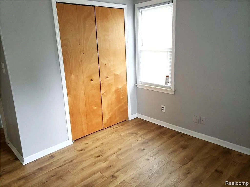 3 bed, 1400 sqft, $1,800 — Photo 3