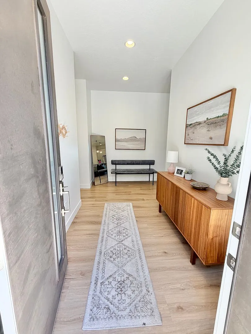 Woodlands Estates Furnished Townhomes — Photo 4