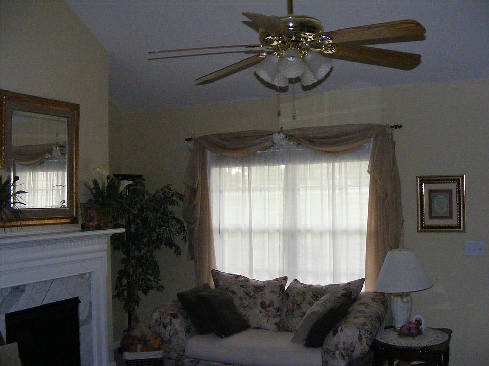 2nd image of 163 Pitts School Rd NW