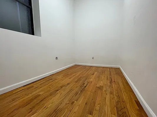 Rented by HOLTON REAL ESTATE INC. | media 17