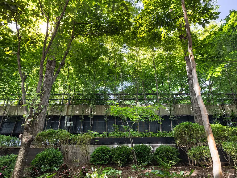 500 W 21st St #A — Photo 18