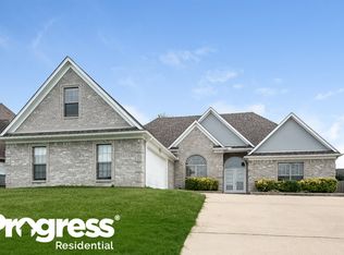 1573 Golden Oaks Loop S, Southaven, MS 38671