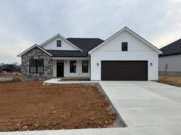 402 Pinehurst Way, Harrodsburg, KY 40330