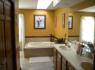 5219 Solitude Dr, Rockford, IL
