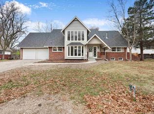 721 N Stratford Ln, Wichita, KS 67206